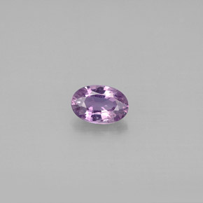 0.59カラットの天然パープルサファイア（6.1×4.1 mm・オーバルカット）