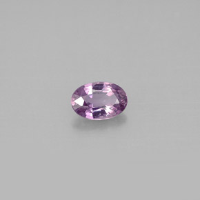0.59カラットの天然パープルサファイア（6.1×4.1 mm・オーバルカット）