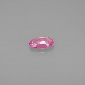 0.51カラットの天然パープルピンクサファイア（6.2×4.2 mm・オーバルカット）