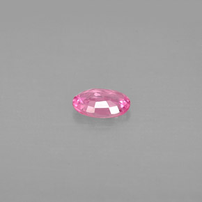 0.49カラットの天然ピンクサファイア（6×4.1 mm・オーバルカット）