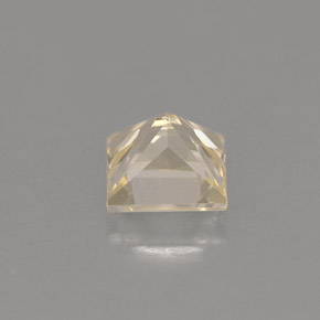 1.01カラットの天然ライトゴールドサファイア（5.2×5.2 mm・四角）