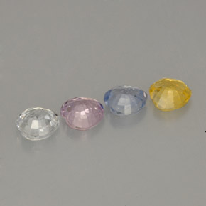 1.42カラットの天然マルチカラーサファイア（4.1×4.1 mm・ハート型）