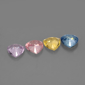 カラットの天然マルチカラーサファイア（5×4.9 mm・トリリアント）
