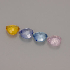 カラットの天然マルチカラーサファイア（4×3.9 mm・ハート型）
