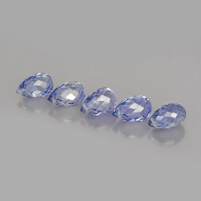 カラットの天然バイオレットブルーサファイア（5.2×3.4 mm・ブリオレット）