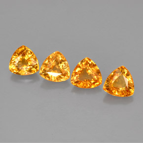 カラットの天然ゴールデンオレンジサファイア（5.1×5.1 mm・トリリアント）