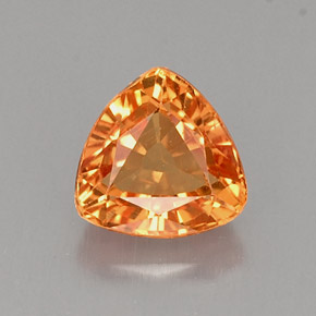 0.93カラットの天然マンダリンオレンジサファイア（5.6×5.6 mm・トリリアント）