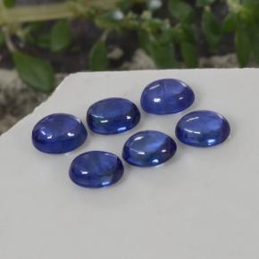 2.27カラットの天然ブルーサファイア（4.5×3.6 mm・オーバルカット）