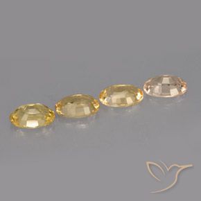 2.12カラットの天然マルチカラーサファイア（5.9×4 mm・オーバルカット）