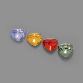 カラットの天然マルチカラーサファイア（5.7×5.6 mm・トリリアント）