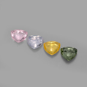 カラットの天然マルチカラーサファイア（5.7×5.7 mm・トリリアント）