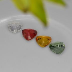 2.75カラットの天然マルチカラーサファイア（5.5×5.4 mm・トリリアント）
