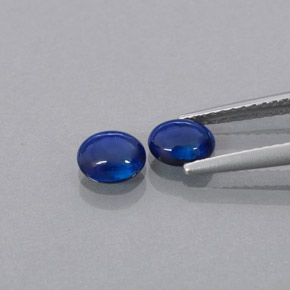 カラットの天然ブルーサファイア（5.1×4.1 mm・透明）