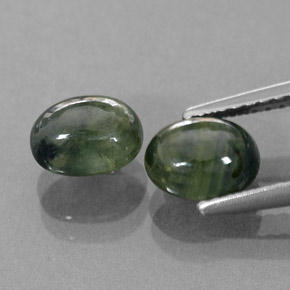 カラットの天然ブルーグリーンサファイア（6.8×5.1 mm・透明）