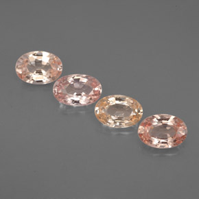 カラットの天然マルチカラーサファイア（5.7×3.8 mm・オーバルカット）