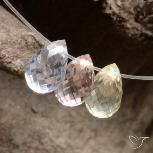 Shop natural 2.27ct マルチカラー サファイア gems, ブリオレット, from タンザニア at GemSelect. In stock, global shipping!