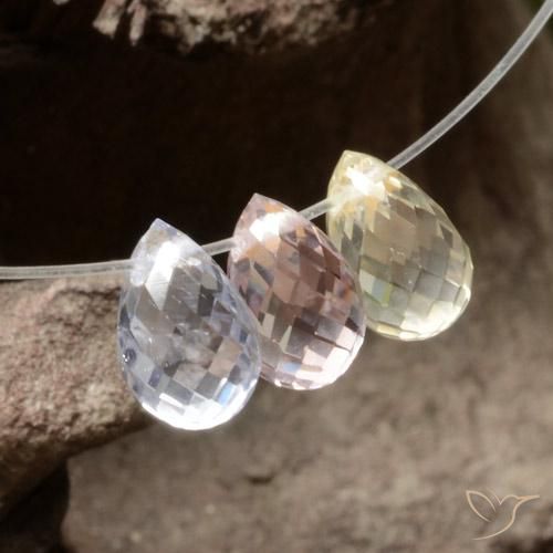 Shop natural 2.27ct マルチカラー サファイア gems, ブリオレット, from タンザニア at GemSelect. In stock, global shipping!