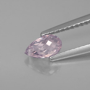 0.91カラットの天然ライトバイオレットサファイア（6.6×4.1 mm・ブリオレット）