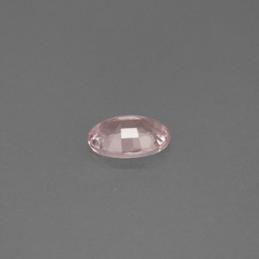 0.51カラットの天然ピンクサファイア（5.9×4.1 mm・オーバルカット）