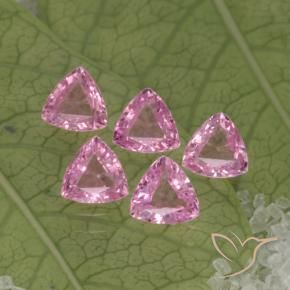 1.30カラットの天然バブルガムピンクサファイア（3.9×3.9 mm・トリリアント）