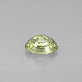 0.72カラットの天然グリーンサファイア（6×4.1 mm・オーバルカット）