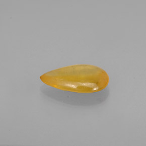 0.92カラットの天然ゴールデンイエローサファイア（8.1×5.2 mm・透明）