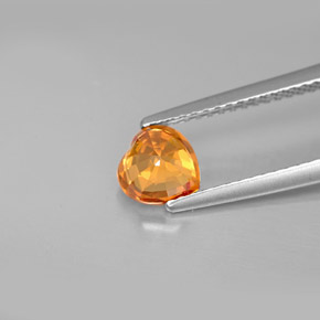 1.07カラットの天然ゴールデンオレンジサファイア（5.9×5.8 mm・ハート型）
