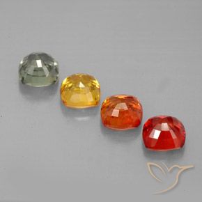 2.67カラットの天然マルチカラーサファイア（4.7×4.6 mm・クッションカット）