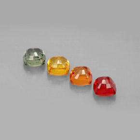 2.70カラットの天然マルチカラーサファイア（4.5×4.5 mm・クッションカット）