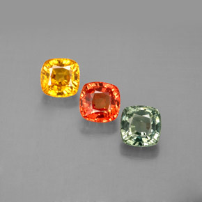 カラットの天然マルチカラーサファイア（4.6×4.6 mm・クッションカット）