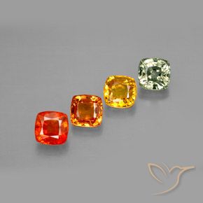 2.64カラットの天然マルチカラーサファイア（4.5×4.5 mm・クッションカット）