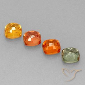 2.97カラットの天然マルチカラーサファイア（4.7×4.6 mm・クッションカット）