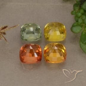 2.66カラットの天然マルチカラーサファイア（4.6×4.6 mm・クッションカット）