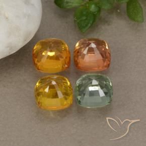 2.71カラットの天然マルチカラーサファイア（4.5×4.5 mm・クッションカット）