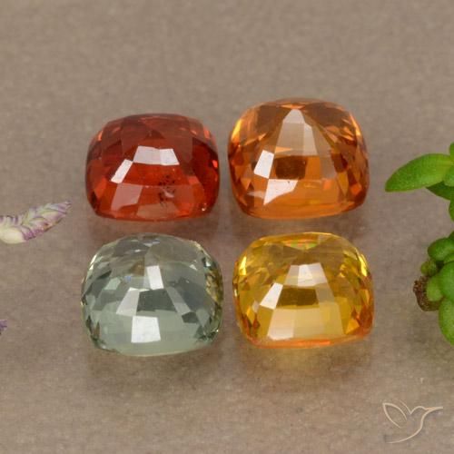 2.76カラットの天然マルチカラーサファイア（4.7×4.7 mm・クッションカット）