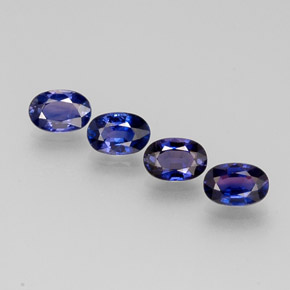 カラットの天然マルチカラーサファイア（6×4.1 mm・オーバルカット）