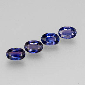 カラットの天然マルチカラーサファイア（6×4.1 mm・オーバルカット）