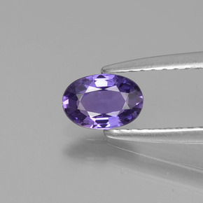 0.51カラットの天然ブルーバイオレットサファイア（6×4.1 mm・オーバルカット）