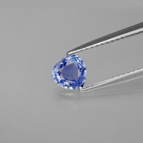 0.71カラットの天然バイオレットブルーサファイア（5.7×5.6 mm・ハート型）