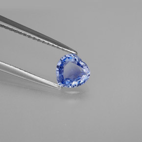 0.71カラットの天然バイオレットブルーサファイア（5.7×5.6 mm・ハート型）