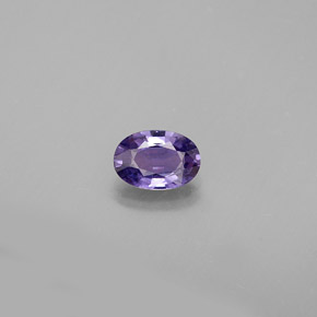 0.54カラットの天然ブルーバイオレットサファイア（5.9×4.1 mm・オーバルカット）