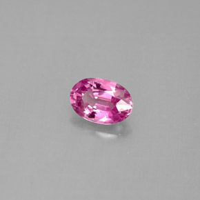 0.59カラットの天然パープルピンクサファイア（5.8×4 mm・オーバルカット）