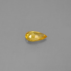 0.44カラットの天然ゴールデンイエローサファイア（6.1×4.2 mm・洋梨の形）