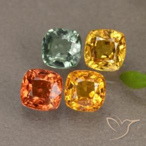 1.87カラットの天然マルチカラーサファイア（4.1×4.1 mm・クッションカット）