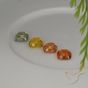 2.28カラットの天然マルチカラーサファイア（4.5×4.4 mm・クッションカット）