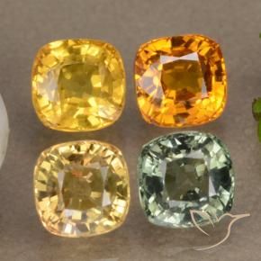 2.65カラットの天然マルチカラーサファイア（4.5×4.5 mm・クッションカット）