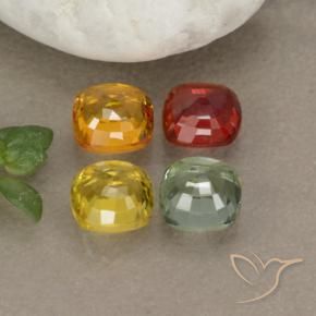 2.24カラットの天然マルチカラーサファイア（4.6×4.6 mm・クッションカット）
