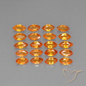3.81カラットの天然Apricot Orange サファイア（4.8×2.6 mm・マーキス）