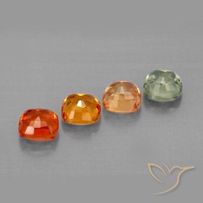 1.98カラットの天然マルチカラーサファイア（4.3×4.2 mm・クッションカット）