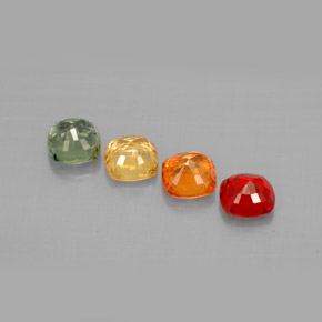 カラットの天然マルチカラーサファイア（4.5×4.5 mm・クッションカット）